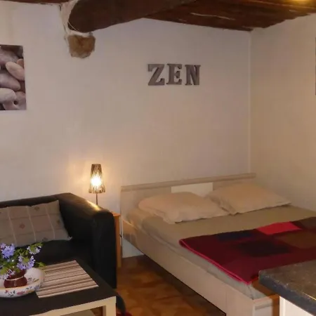 Studio Au Coeur Du Vieil 5 Mn Des Plages Apartment